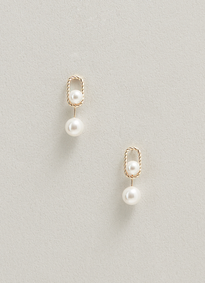 Pearl Layers Earring