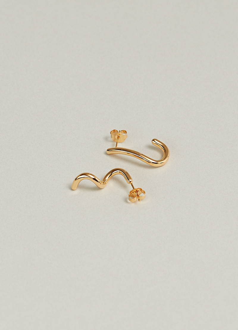 Curly Line Earring